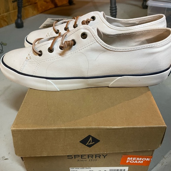 Sperry lace ups 11 NWT - Picture 2 of 3